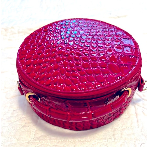 NWOT Elegant Red Crocodile-Embossed Round Vegan Bag - Picture 5 of 8